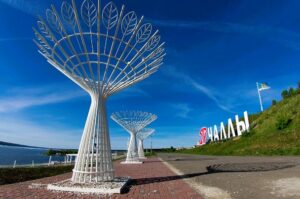 Вдоль по набережной в Набережных Челнах