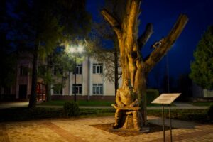 Скульптура «Карельский рунопевец»