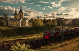Вид на Успенсую церковь в Лихославле