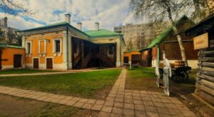 Территория музея тверского быта