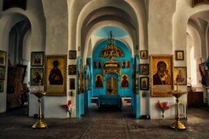 Интерьер Успенской церкви в Лихославле