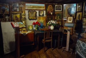 В доме старца Николая