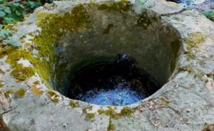 Колодец в урочище Яхно